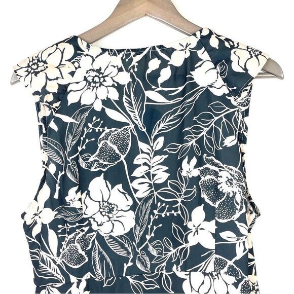 Nwt Cupshe Ariana Wrap Dress Floral Coverup size large - Picture 14 of 15